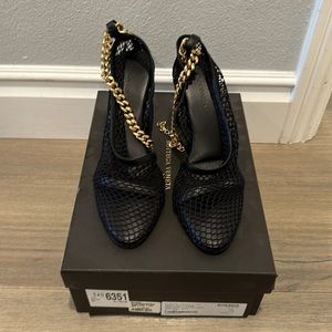 Brand new authentic mesh heels with gold chain